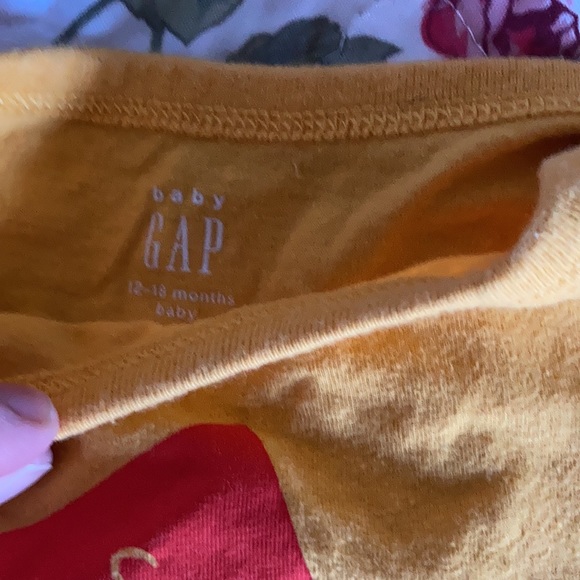 12-18 Month Bundle of Sweats and Tops and a Shorted-onesie from Baby GAP, Zara - Picture 4 of 16